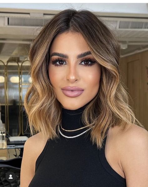 Fall Bronde Balayage, Balayage Lob, Bronde Balayage, Brunette Hair With Highlights, Lob Hairstyle, Honey Blonde Hair, Brown Hair Balayage, Honey Hair, Short Hair Balayage