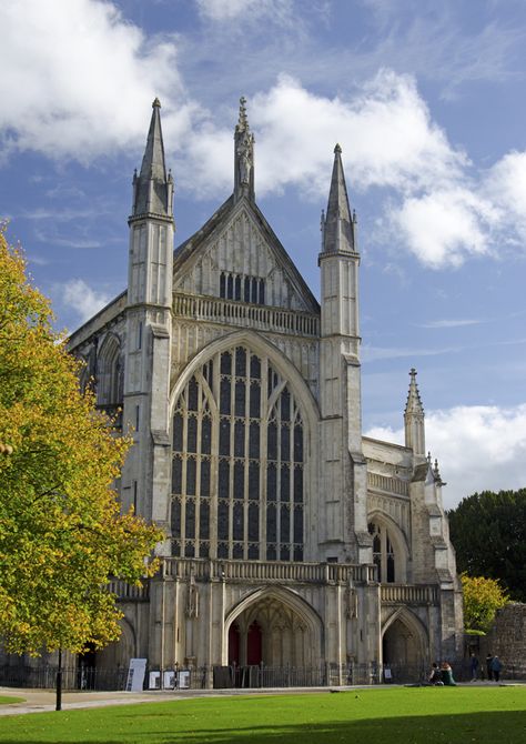 Winchester Uk England, Winchester Cathedral, Winchester Uk, Winchester Hampshire, Hampshire Uk, Witch Garden, English Castles, London Baby, English Village