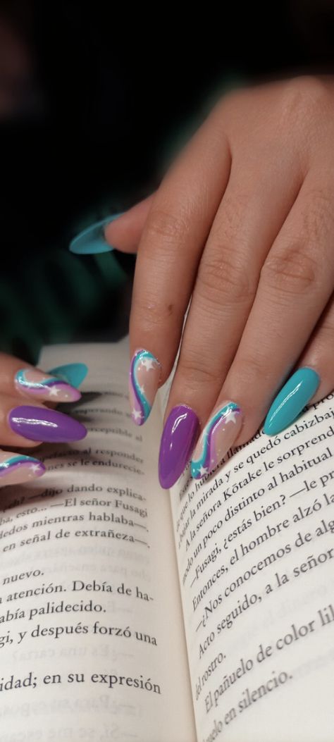 Light Purple And Light Blue Nails, Lavender And Light Blue Nails, Light Purple And Blue Nails, Lavender And Blue Nails, Light Blue And Purple Nails, Light Purple Nails, Light Blue Nails, Winter Nails Acrylic, Nice Nails