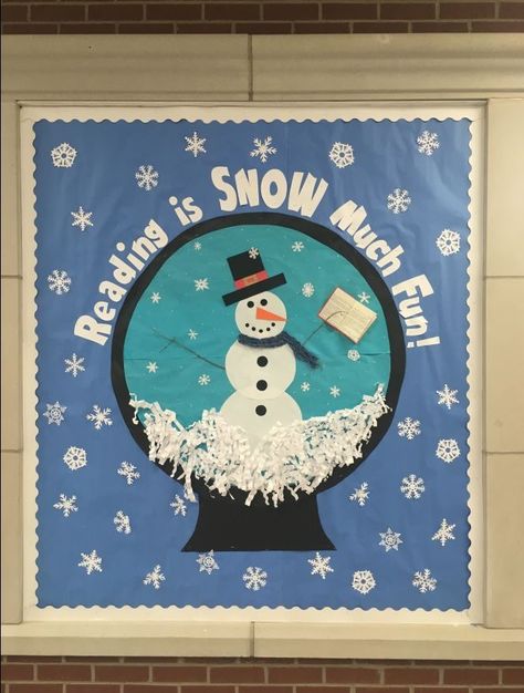 Reading is SNOW much fun. Christmas Crafts Classroom, Christmas Library Bulletin Boards, Christmas Library Display, Classroom Christmas Crafts, Crafts Classroom, School Library Bulletin Boards, Holiday Bulletin Boards, Christmas Bulletin Boards, January Bulletin Boards