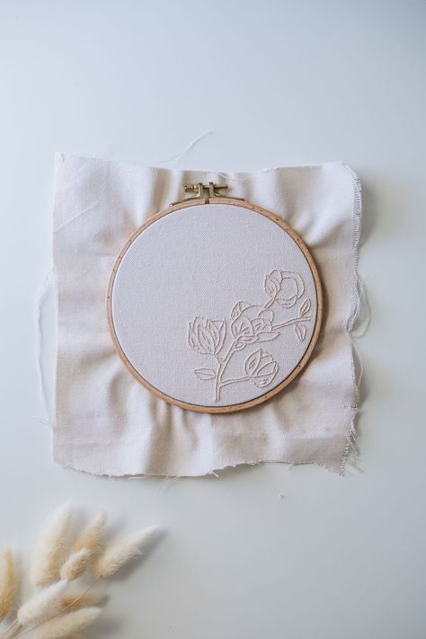 Diy Embroidery Wall Decor, Embroidery In A Frame, Neutral Embroidery Designs, Small Embroidery Hoop Ideas, Embroidery Decoration Wall Art, Minimalist Embroidery Patterns, Embroidery Frame Wall Decor, Large Embroidery Wall Art, Minimal Embroidery Design