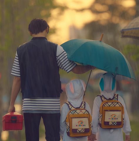 Korean Movie Scene, Instagram Movie, Scene Aesthetic, Asian Men Fashion, Lee Do-hyun, Korean Drama List, Cute Panda Wallpaper, Beautiful Film, Iphone Wallpaper Vintage