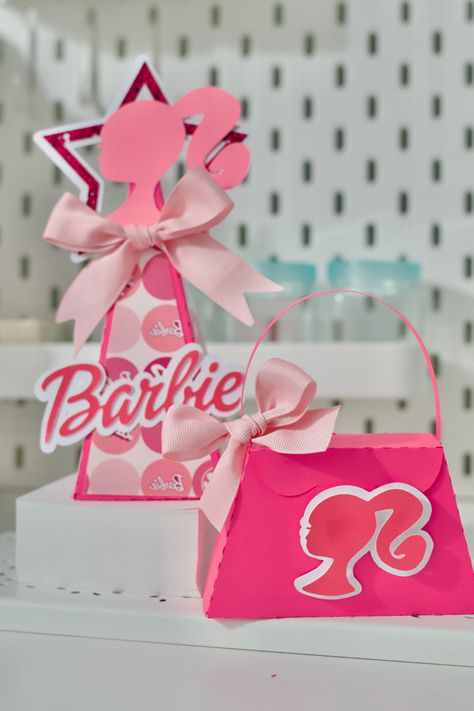 Barbie Party Decorations, Birthday Barbie, Favor Boxes Birthday, Barbie Birthday, Barbie Party, Party Favor Boxes, Packing Boxes, Favor Boxes, Favor Bags