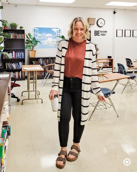 Teacher Black Jeans Outfit, Black Cardigan Teacher Outfit, Teacher Outfits With Black Jeans, Teacher Outfits With Cardigans, Teacher Outfits Cardigan, No Jeans Teacher Outfit, Teacher Outfits With Black Pants, Black Jeans Teacher Outfit, Casual Teacher Outfits Jeans