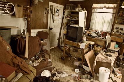 Hoarder Help, Hoarding Help, Compulsive Hoarding, Types Of Ocd, House Clearance, Junk Removal, Declutter Your Home, Senior Living, Abandoned Houses