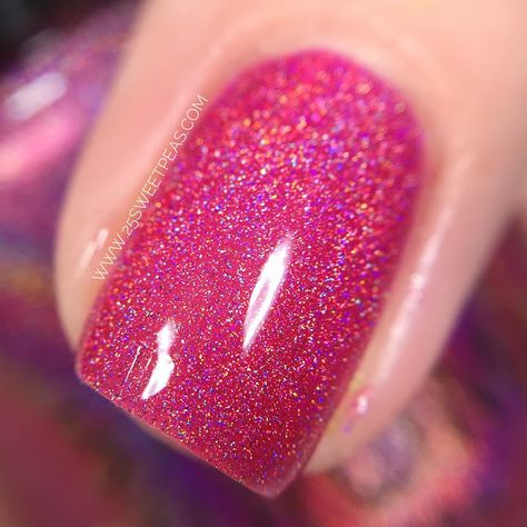 Fitness Barbie, Pink Holographic Nails, Holographic Nail Polish, Nails And Toes, Pink Nail Polish, Diy Nail Designs, Pink Nail, Dipped Nails, Holographic Nails