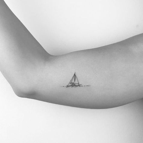 Sailing Tattoo, Infinity Tattoo On Wrist, Grey Ink Tattoos, Sailboat Tattoo, Boat Tattoo, Tattoo Shirt, Muster Tattoos, Infinity Tattoos, Incredible Art