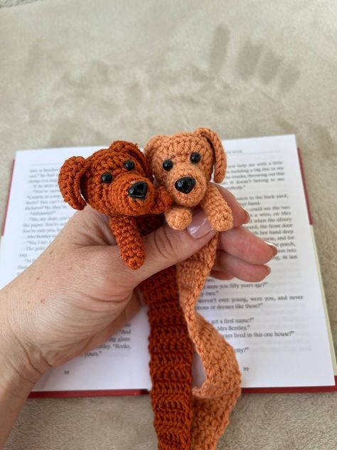 Crochet bookmark pattern Dachshund. Cute dog bookmarks may be handmade nature lover lover gifts, back to school gifts, stocking stuffer, christmas eve gifts, bookworms gift idea. ENG PATTERN ONLY  Pattern crochet dog Dachshund is easy to follow, 7 pages of text description, 32 photos of the crocheting process, Pattern will include: yarn amounts and colours, crochet hook size. Tutorial bookmark size: bookmark length: 10 - 10,5 inches, body (flat part): 8 inches. You will be able to make your own body length. If you have any questions or difficulties please contact me! Daschund Crochet Bookmark Pattern, Book Crochet Pattern Free, Crochet Practical Gifts, Tea Bag Bookmark Crochet, Wood And Crochet, Dog Crochet Ideas, Crochet Dog Bookmark, Crochet Dachshund Bookmark, Crochet Book Marks Free Pattern