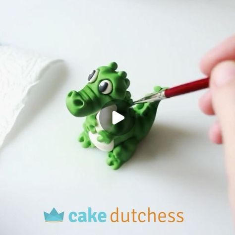 Fondant Dragon Tutorial, Cake Dutchess, Art Craft Ideas, Cute Crocodile, Fondant Tutorial, Cake Tutorial, A Dragon, Fondant Cake, Art Craft