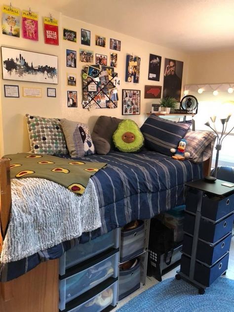 Dorm room, Bursley Hall, UMich Dorm Room Decor For Guys, Guy Dorm Room, Dorm Decor Guys, Male Dorm Room Ideas Colleges, Guys Dorm Room Ideas, Men’s Dorm Room Ideas, Mens Dorm Room Ideas, Men’s Dorm Ideas, Boy Dorm Room Ideas