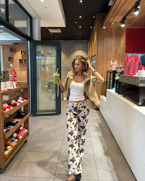 Cow jeans with Zara suede jacket🤍 Cow Print Jeans Outfit, Cow Print Jeans, Print Jeans Outfit, Makeup Lifestyle, Print Jeans, Printed Jeans, Jeans Outfit, Makeup And Hair, Suede Jacket