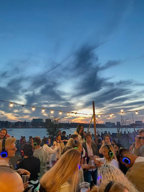 Copenhagen Denmark Summer, Silent Disco Aesthetic, Copenhagen Summer Aesthetic, Copenhagen Aesthetic Summer, Reffen Copenhagen, Danmark Aesthetic, Copenhagen Nightlife, Copenhagen Denmark Aesthetic, Summer In Copenhagen