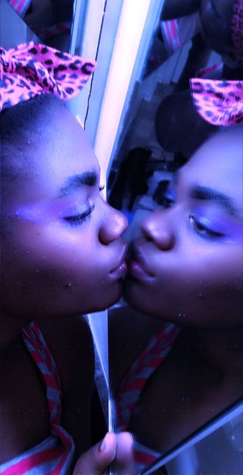 Girls kiss other girls kissing myself Kissing Mirror, Mirror Kisses, Filter Makeup, Birthday Poses, Mirror Magic, Always Forever, Blue Filter, Girls Mirror, Art Inspiration Painting