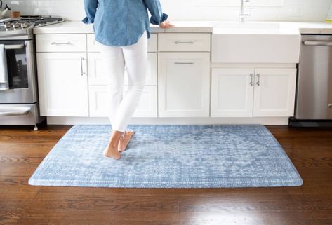 I Tried the Super Popular New Kitchen Mats on Kickstarter | Kitchn House Of Noa, Anti Fatigue Kitchen Mats, Rental Kitchen, Essential Kitchen Tools, Kitchen Stand, Anti Fatigue Mat, Kitchen Mats, Turkish Fashion, Dream Apartment