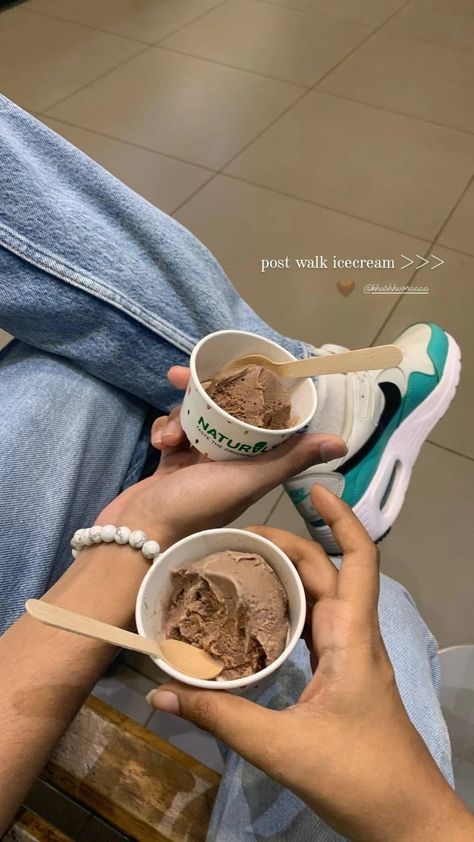 Icecream Caption For Snap, Icecream Snap Ideas, Ice Cream Instagram Story, Cute Cafe Aesthetic, Ice Cream Snap, Dope Captions For Instagram, Best Friend Captions, Funny Snapchat Pictures, Food Captions