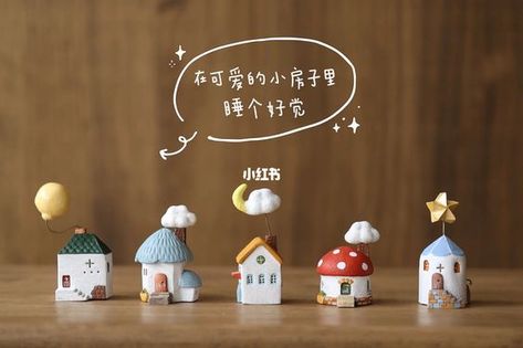 Mini Clay Houses Diy, Quirky Sculpture, Polymer Clay House, Diy Air Dry Clay, Air Dry Clay Projects, Tanah Liat, Clay Houses, Clay Diy Projects, Clay Crafts Air Dry