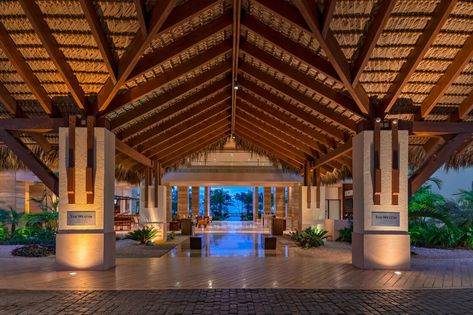 Luxury Resort Interior, Resort Lobby, Resort Interior Design, Open Hotel, Church Interior Design, Resort Architecture, Rustic Restaurant, Porte Cochere, Hotel Photos