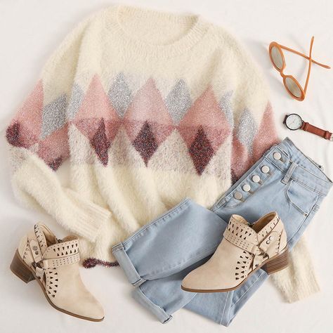 Cute Multicolor Winter Sweater, Cute Heart Graphic Sweater For Winter, Winter Outfits Latina, Winter Outfits Lazy, Winter Outfits For Plus Size, Super Cold Winter Outfits, Winter Outfits Curvy, Cute Warm Winter Outfits, Very Cold Winter Outfits