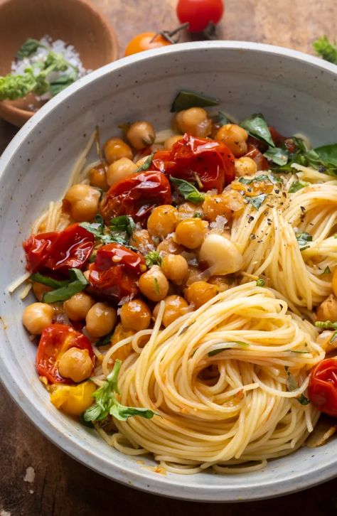 Wandering Chickpea, Recipes Summer Dinner, Pasta Summer, Summer Dinner Ideas, Roasted Chickpea, Summer Dinner Recipes, Slow Roasted Tomatoes, Chickpea Pasta, Recipes Summer