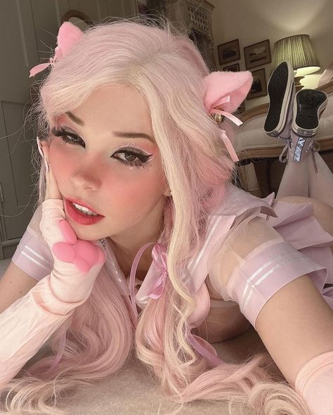 Egirl Poses Reference, Egirl Face, Bell Delphine, Belle Delphine Outfits, Egirl Pink, Pink Egirl, Cute Egirl, Belle Delphine, E Girl Aesthetic