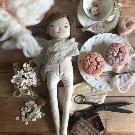 Plush Reference, Handsewn Doll, Linen Doll, Victorian Tea Party, Craft Scissors, Toy Making, Pretty Hats, Cloth Dolls Handmade, Rag Doll Pattern