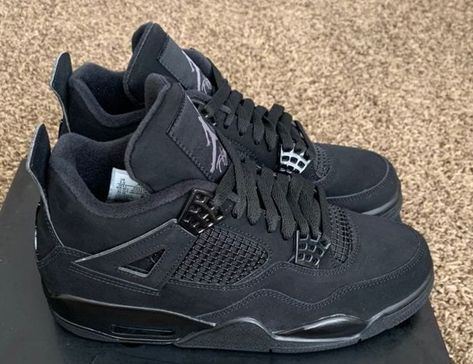 Air Jordan 4 Retro Black, Tenis Air Force, Serie Bmw, Jordan 4 Black, Jordan Shoes Girls, Jordan Shoes Retro, Streetwear Shoes, All Nike Shoes, Shoes Sneakers Jordans