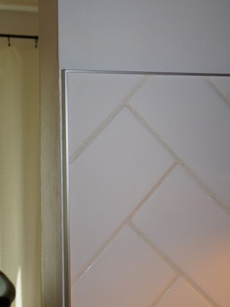 Dans le Townhouse: Finishing Tile With Metal Edging Schluter Tile Edge, Tile Edge Trim, Metal Edging, Tile Edge, Metal Tile, Diy Bathroom Remodel, Shabby Chic Bathroom, Shower Tile Designs, Tile Trim