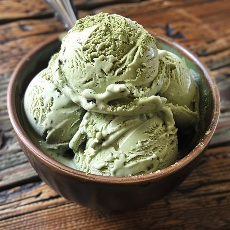 Matcha Green Tea Ice Cream, Ice Cream Matcha, Creamy Matcha, Green Tea Ice Cream, Matcha Milk, Matcha Ice Cream, Instagram Recipes, Protein Ice Cream, Twisted Recipes