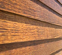 two tone lap siding that looks like wood Wood Sided House Exterior, Cedar Looking Vinyl Siding, Vinyl Siding Wood Look, Wood Grain Siding Exterior, Vinyl Siding That Looks Like Wood, Wood Look Vinyl Siding Exterior, Metal Siding That Looks Like Wood, House Exterior Brown Roof, Wood Look Siding Exterior