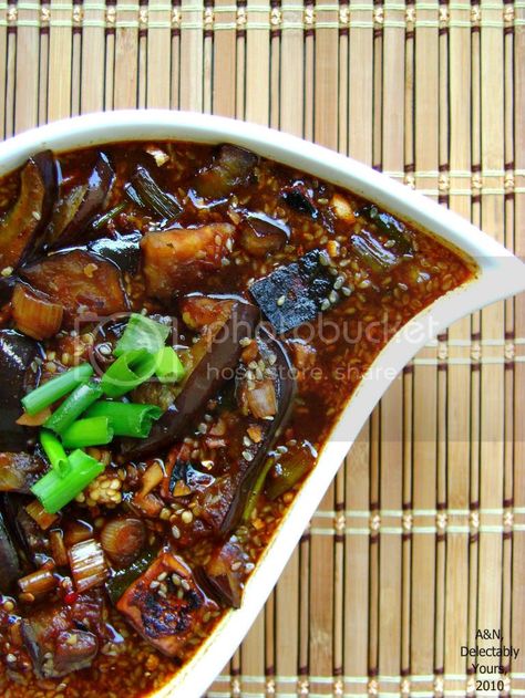 Delectably yours,: Eggplant in spicy ginger-garlic sauce Aubergine Recipe, Spicy Eggplant, Eggplant Recipes Easy, Egg Plant, Eggplant Dishes, Veggie Dinner, Dinner Recipes Easy Quick, Gunma, Us When