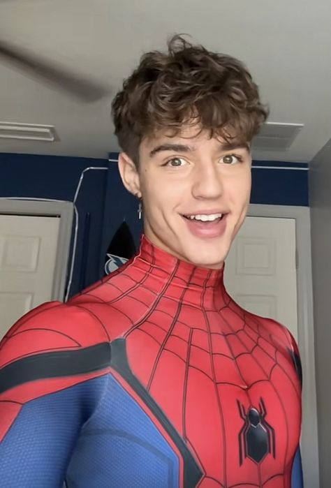 Chris Sturniolo Spiderman Suit, Men In Spiderman Suits, Andrew Garfield Spiderman Outfit, Hot Andrew Garfield Spiderman, Caleb Rodriguez, Guys In Spiderman Suit, Spiderman Outfit, Spiderman Cosplay, Garfield Spiderman