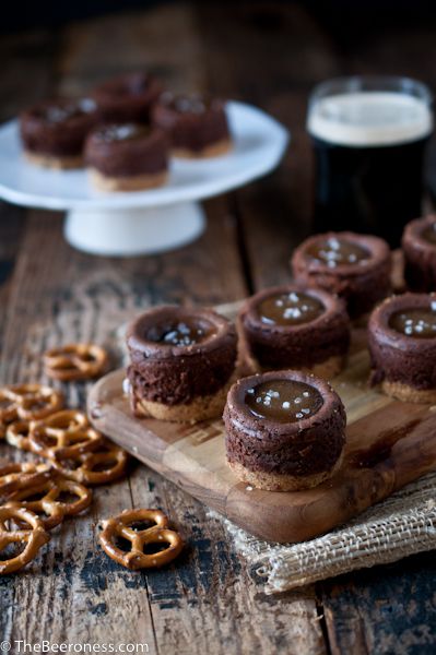 mini chocolate stout cheesecakes w/ beer caramel sauce. Beer Caramel, Beer Dessert, Cooking With Beer, Caramel Chocolate, Mini Cheesecakes, Beer Recipes, Chocolate Cheesecake, Caramel Sauce, Pretzels