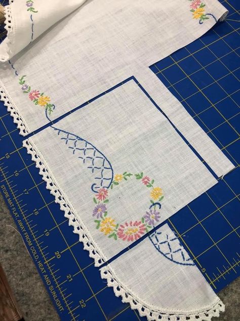 Rhonda Dort, Vintage Handkerchiefs Crafts, Handkerchief Crafts, Vintage Quilts Patterns, Doilies Crafts, Quilting Designs Patterns, House Vintage, Embroidered Quilts, Embroidery Patterns Vintage