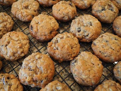 Lower My Cholesterol Oatmeal Cookies: Photo - 1 #justapinchrecipes Lower My Cholesterol, Heart Healthy Recipes Cholesterol, Cholesterol Friendly Recipes, Low Cholesterol Diet Plan, Heart Healthy Desserts, Lower Cholesterol Diet, Lowering Cholesterol, Cholesterol Foods, Low Cholesterol Diet