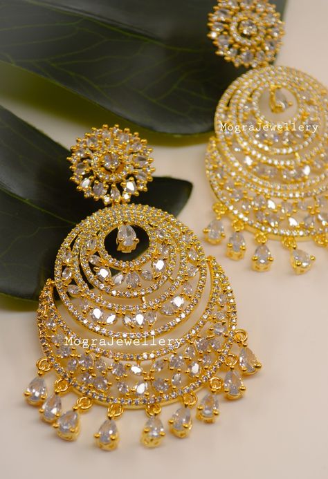 Trending Indian Jewellery, Chand Baliyan Design, Bridal Jewelry Sets Brides, Wedding Jewelry Sets Bridal Jewellery, Earrings Shein, Pakistani Bridal Jewelry, Bride Jewelry Set, Bridal Jewelery, Indian Bridal Jewelry Sets