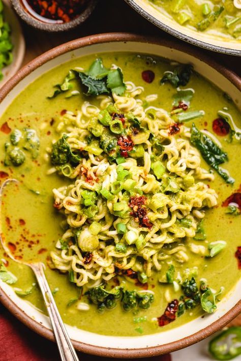 Click here to watch me prepare this recipe on my IGTV. Before anyone asks, yes I’m still working on my drunken noodles recipe but in the meantime, let’s celebrate these Green Curry Noodles!! Fall weather has us all craving steaming hot bowls of soup, and pretty much ALL the carbs but I love this soup […] Thai Green Curry Noodle Soup, Green Curry Noodle Soup, Green Curry Ramen, Thai Green Curry Soup, Green Curry Noodles, Shrimp Green Curry, Drunken Noodles Recipe, Green Curry Recipes, Udon Noodle Soup