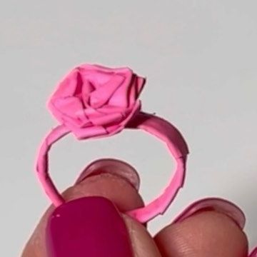 Easy DIY ideas💡 on Instagram: "Rose paper ring🌹 #paperrings #papercrafts" Easy Diy Ideas, Paper Rings, Rose Paper, Origami Rose, Paper Ring, Diy Rings, Rose Ring, April 29, Paper Straws