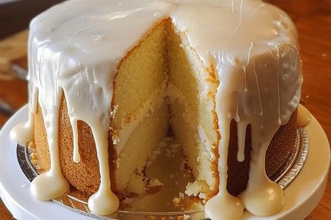 Black People’s Pound Cake Recipe - cookefast.com Evaporated Milk Pound Cake, Dr Bird Cake, Glazes For Pound Cakes, Pound Cake Vanilla, 10 Cup Bundt Cake Recipe, Ina Garten Pound Cake Recipe, Old Fashioned Pound Cake Recipes, Two Step Pound Cake Recipe, Cold Oven Pound Cake Recipes