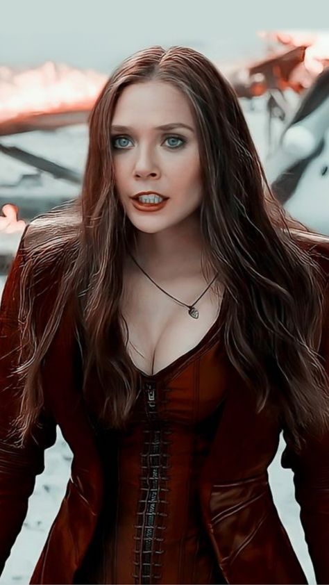 Marvel Heroines, Elizabeth Olsen Scarlet Witch, Marvel Superhero Posters, Scarlet Witch Marvel, Marvel Photo, Marvel Images, Scarlett Witch, Marvel Girls, Marvel Women