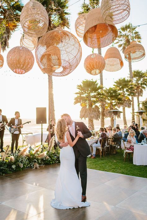 Beach Wedding Lighting, Scripps Seaside Forum Wedding, Beach Reception Ideas, Intimate Wedding Beach, Natural Beach Wedding, Wedding Colors Beach, Color Palette Romantic, Beach Wedding Details, Pier Wedding