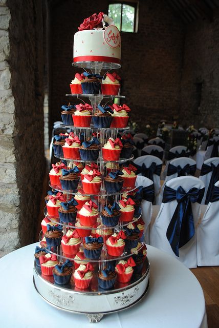 Navy and Red Navy And Red Wedding Cake, Red Blue Wedding Theme, Deep Red And Navy Blue Wedding, Navy Blue And Maroon Wedding Cake, Navy Blue Burgundy Gold Wedding Cake, Patriotic Wedding Cake, Blue And Red Wedding Cake, Patriotic Wedding Ideas, Navy Red Wedding