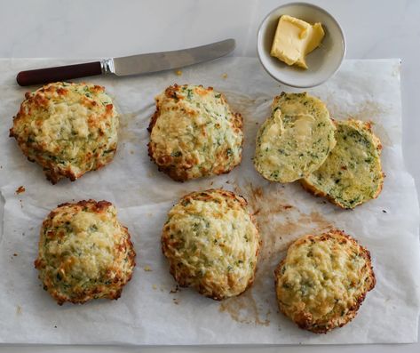 Annabel Langbein – Official website of The Free Range Cook – Cooking TV series Annabel Langbein, Cheese Scones, Quick And Easy Recipes, Free Range, Easy Vegetarian, Bread Rolls, Save Food, No Bake Desserts, Quick Easy Meals