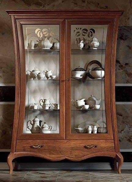 Island Decor Ideas, Crockery Cabinet, Muebles Shabby Chic, Antique China Cabinets, Crockery Unit Design, Crockery Design, Crockery Unit, Wood Bed Design, Glass Cabinets Display