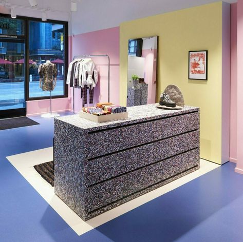 Retail Projects using Recycled Plastic Sheets Smile Plastics, Selfridges London, Plastic Recycling, Retail Displays, Retail Concepts, Retail Windows, Flexible Space, Visual Display, Plastic Sheets