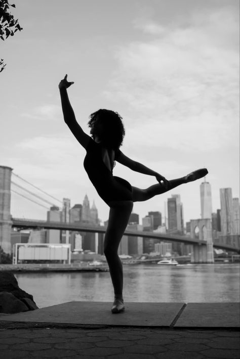 Afro Dance Aesthetic, Black Dancer Aesthetic, Exercise Photoshoot, Dancer Headshots, Dance Photoshoot, Black Dancers, Afro Dance, Winter Arc, Dancing Aesthetic