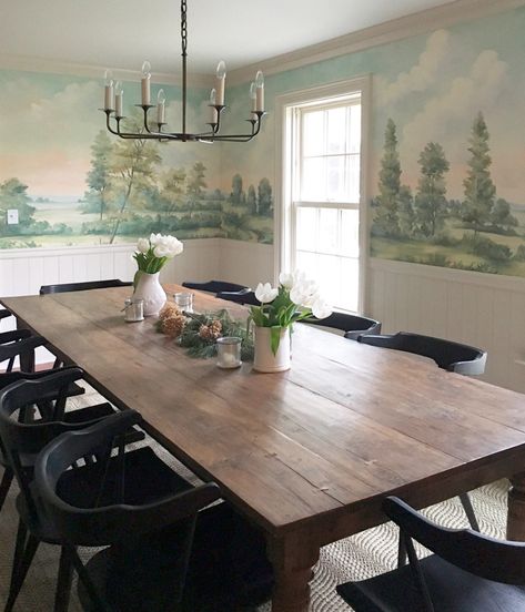 9 Decorative Dining Rooms – Susan Harter Muralpapers Susan Harter, Farmhouse Dining Room Design, Dining Room Murals, Room Murals, Welcoming Entryway, Transitional Dining Room, Dining Room Wallpaper, Scenic Wallpaper, Elegant Dining Room