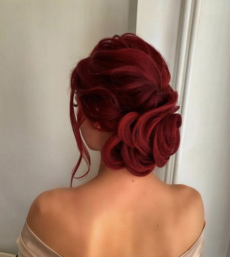 Dark Red Hair Wedding Hairstyles, Wedding Updos For Long Red Hair, Red Bridal Hair Hairstyles, Bridal Hairstyles Red Hair, Red Hair Bridal Hairstyles, Red Wedding Hairstyles, Updo Red Hair, Updos For Red Hair, Ember Core