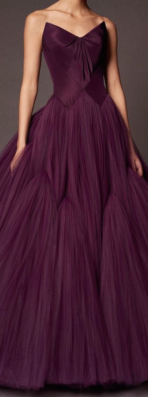 Wedding Themes Red, Black Bridesmaid Dresses, Zac Posen, Fall 2018, Gorgeous Gowns, Dresses Black, Wedding Themes, Pre Fall, Beautiful Gowns