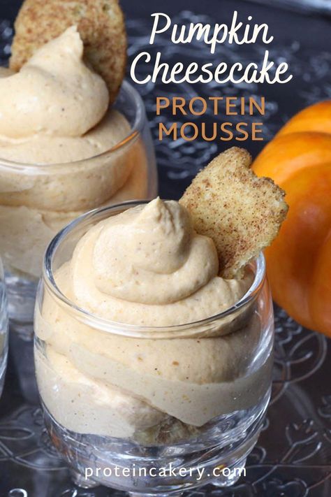 Low Carb High Protein Pumpkin Recipes, Low Carb Protein Vegetarian, Protein Pumpkin Fluff, High Protein Low Carb Fall Recipes, High Protein Desserts Pumpkin, High Protein Pumpkin Desserts, High Protein Pumpkin Cheesecake, Protein Cheesecake Mousse, Protein Dessert Recipes Easy