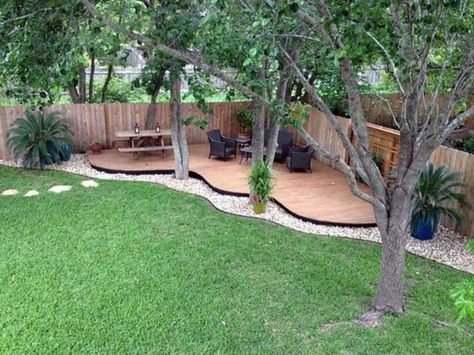 Corner patio Design Per Patio, Curved Deck, Large Backyard Landscaping, Backyard Ideas For Small Yards, Patio Grande, Backyard Seating Area, Wooden Deck, Modern Backyard Landscaping, Backyard Seating